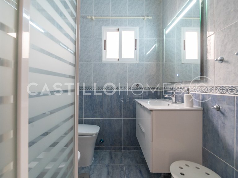 Apartment for Sale in Torrevieja, Alicante 15
