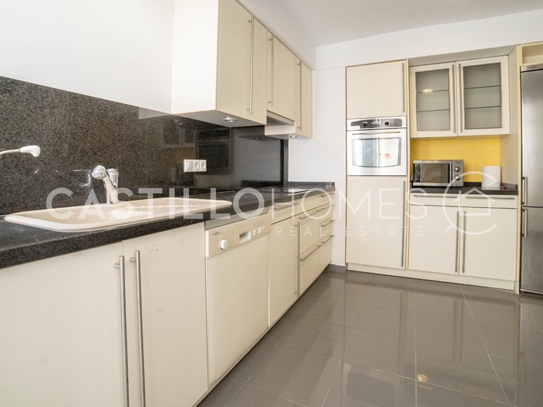 Penthouse for Sale in Torrevieja, Alicante 20