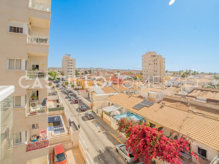 Apartment for Sale in Torrevieja, Alicante 26