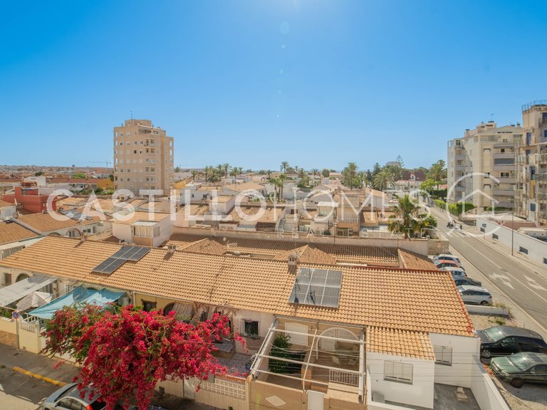 Apartment for Sale in Torrevieja, Alicante 28