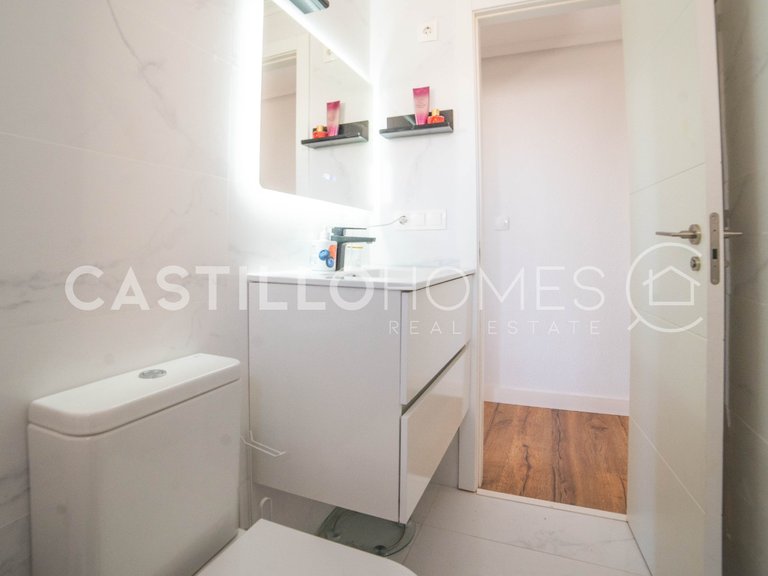 Apartment for Sale in Torrevieja, Alicante 14