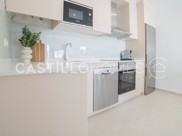 Villa for Sale in Torrevieja, Alicante 12