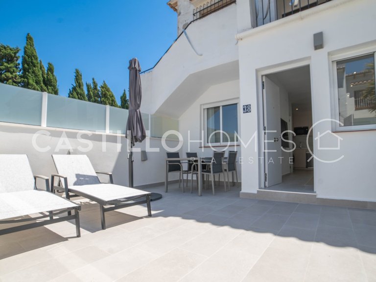 Villa for Sale in Torrevieja, Alicante 1