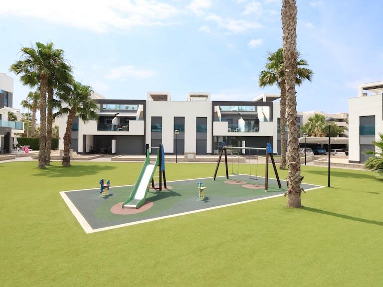 Villa for Sale in Guardamar Del Segura, Alicante 16