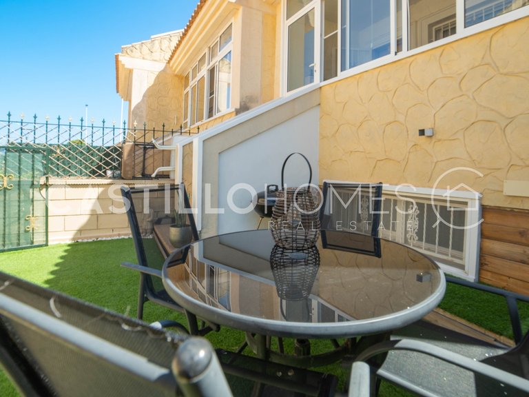 Town House for Sale in Torrevieja, Alicante 1