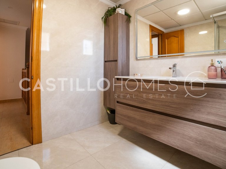 Town House for Sale in Torrevieja, Alicante 43