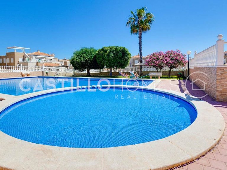 Villa for Sale in Torrevieja, Alicante 2