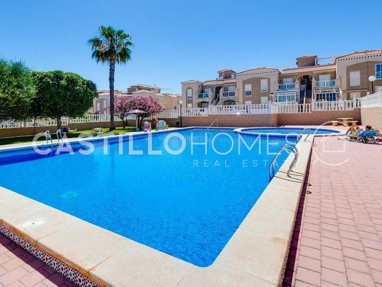 Villa for Sale in Torrevieja, Alicante 1