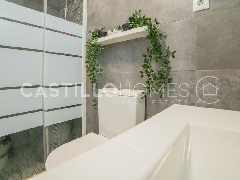 Apartment for Sale in Torrevieja, Alicante 16