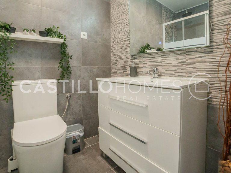 Apartment for Sale in Torrevieja, Alicante 15