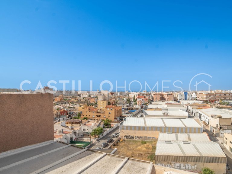 Apartment for Sale in Torrevieja, Alicante 25