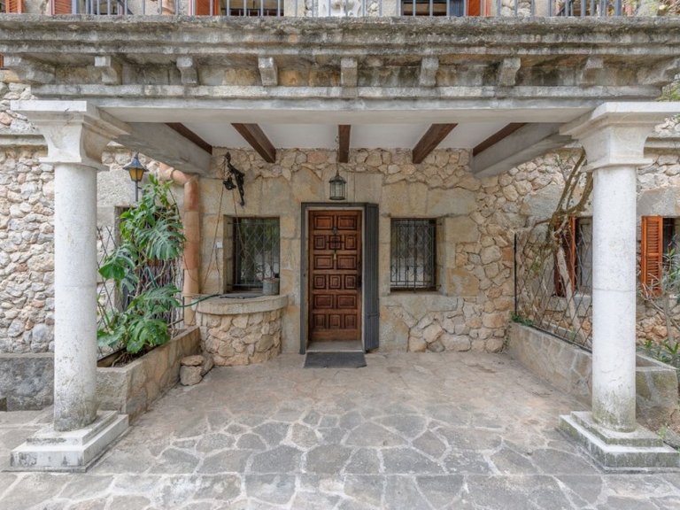 Country House for Sale in Pollença, Balearic Islands 8