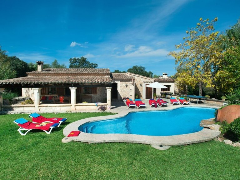 Country House for Sale in Pollença, Balearic Islands 2