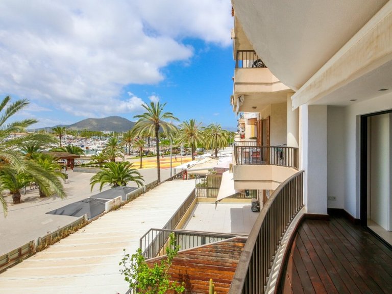 Apartment for Sale in Puerto de Alcúdia, Alcúdia, Balearic Islands 15