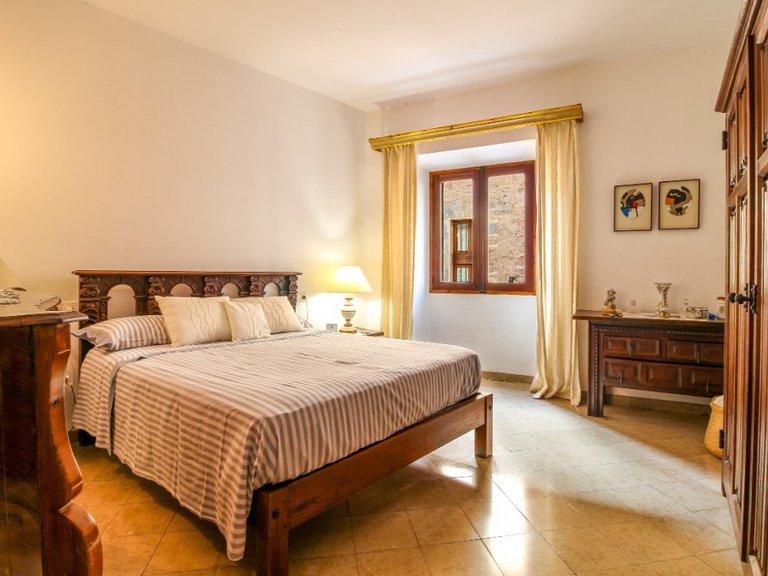 Town House for Sale in Pollença, Balearic Islands 5