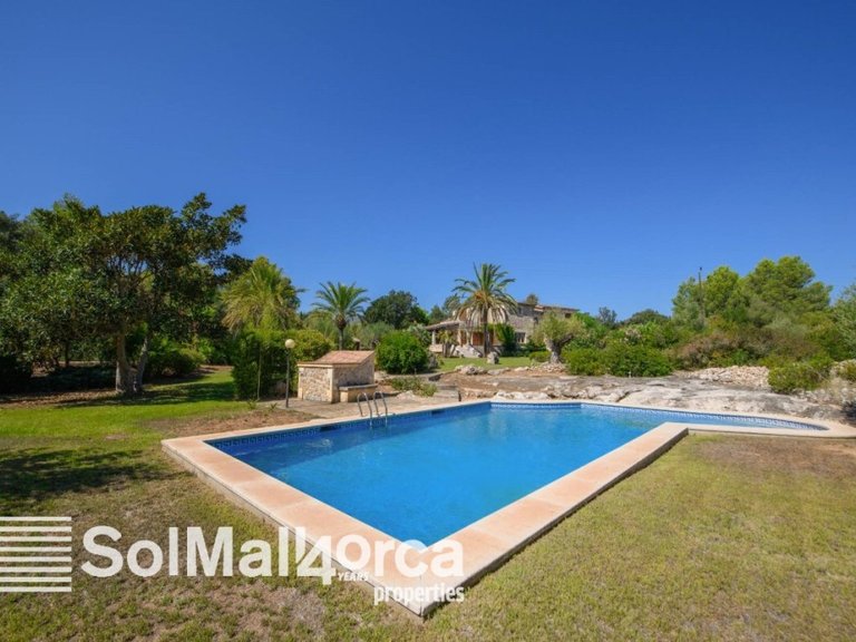 Country House for Sale in Pollença, Balearic Islands 1