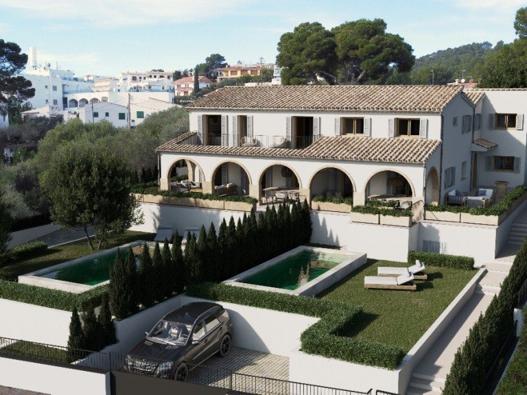 Villa for Sale in Alcanada, Alcúdia, Balearic Islands 1