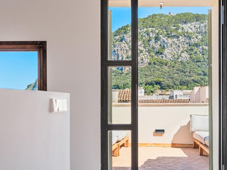 Town House for Sale in Pollença Pueblo, Balearic Islands 10