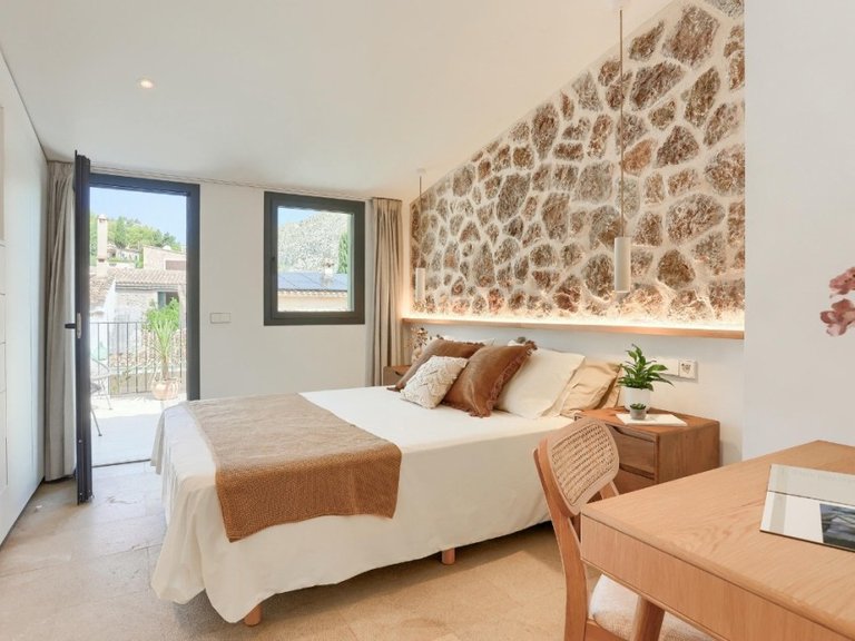 Town House for Sale in Pollença Pueblo, Balearic Islands 4