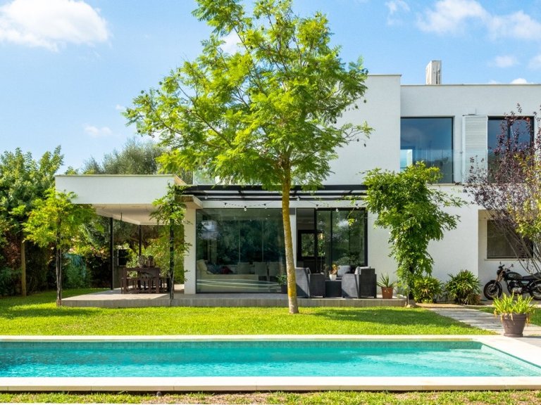 Villa for Sale in Pollença, Balearic Islands 2