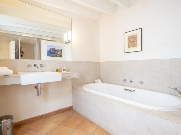 Town House for Sale in Pollença, Balearic Islands 13