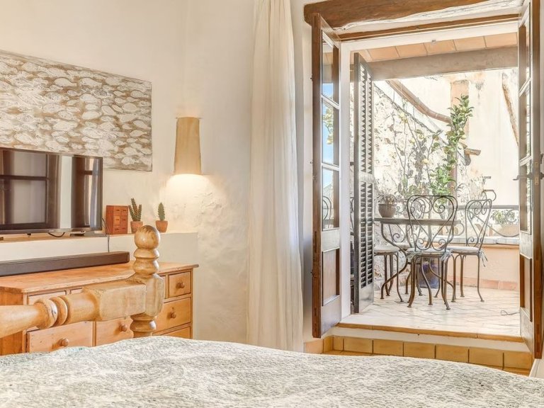 Town House for Sale in Pollença, Balearic Islands 3