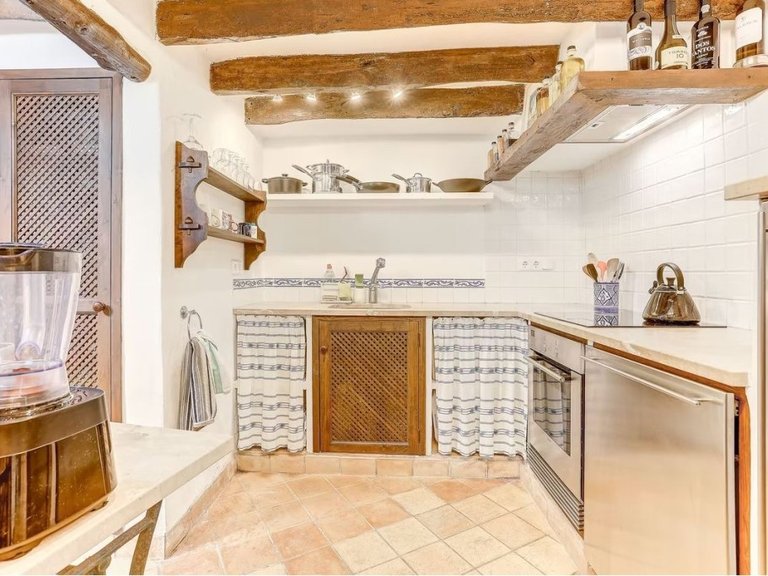 Town House for Sale in Pollença, Balearic Islands 7