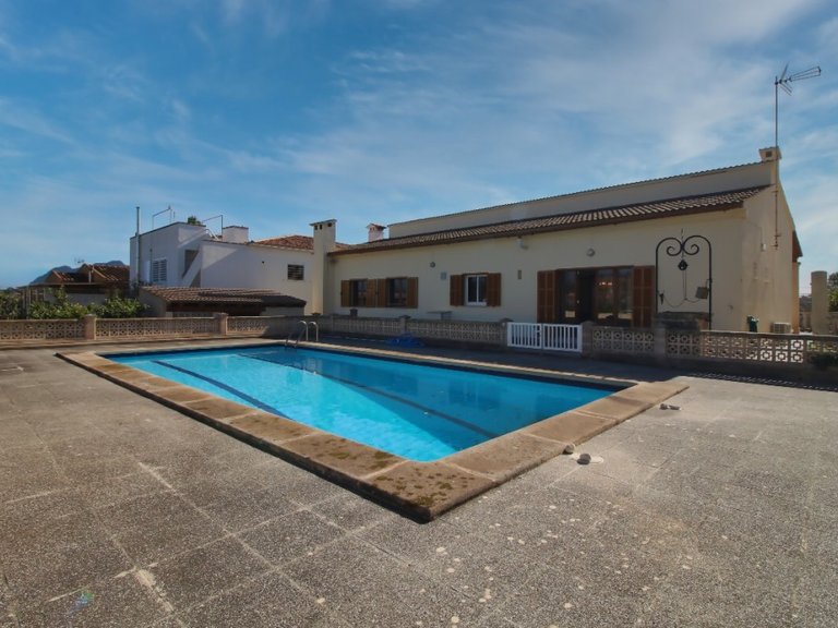 Villa for Sale in Alcúdia, Balearic Islands 10