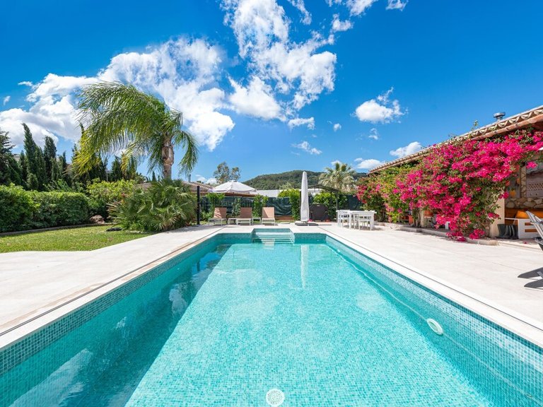 Villa for Sale in Pollença, Balearic Islands 2