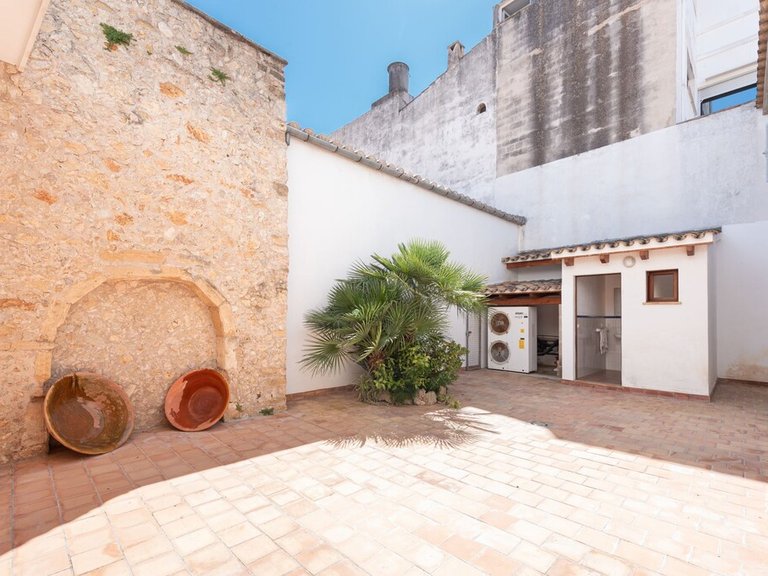 Town House for Sale in Pollença, Balearic Islands 2