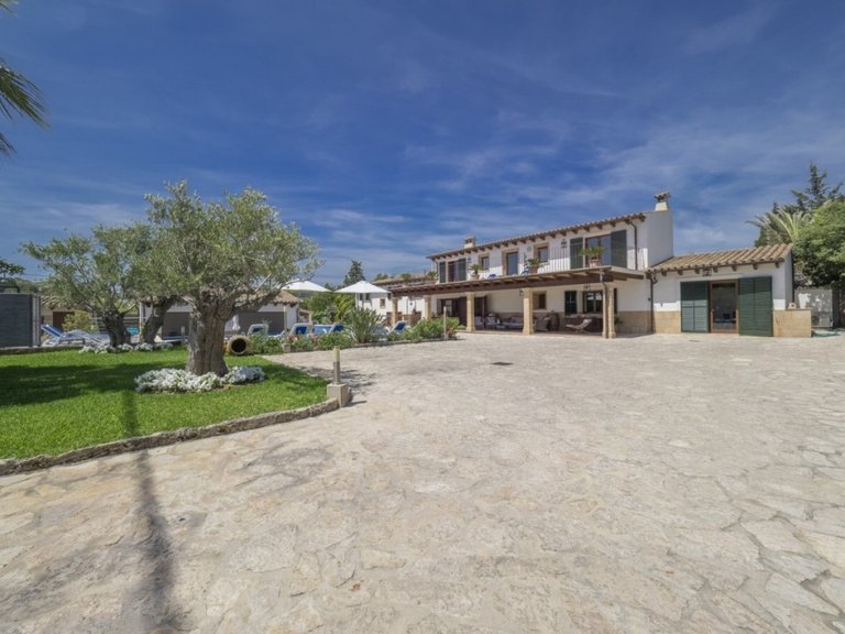 Country House for Sale in Pollença, Balearic Islands 5