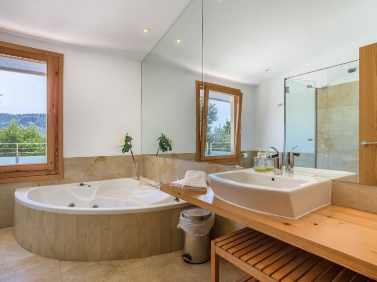 Country House for Sale in Pollença, Balearic Islands 12