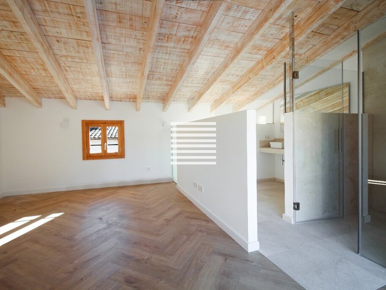 Town House for Sale in Pollença Pueblo, Balearic Islands 16