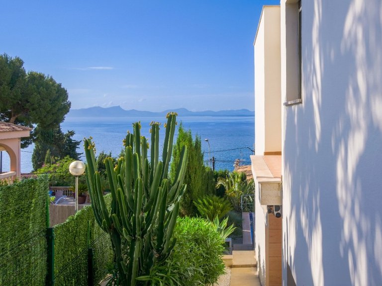 Villa for Sale in Alcanada, Alcúdia, Balearic Islands 1