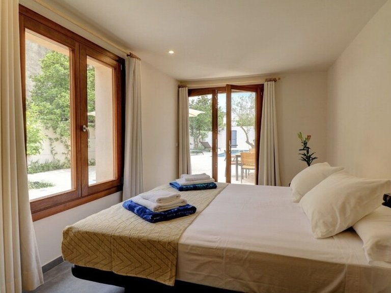 Town House for Sale in Pollença Pueblo, Balearic Islands 13