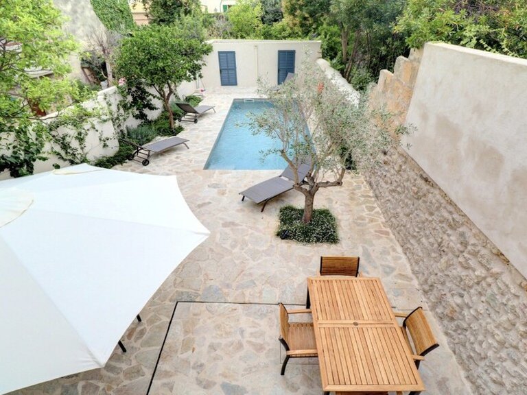 Town House for Sale in Pollença Pueblo, Balearic Islands 2