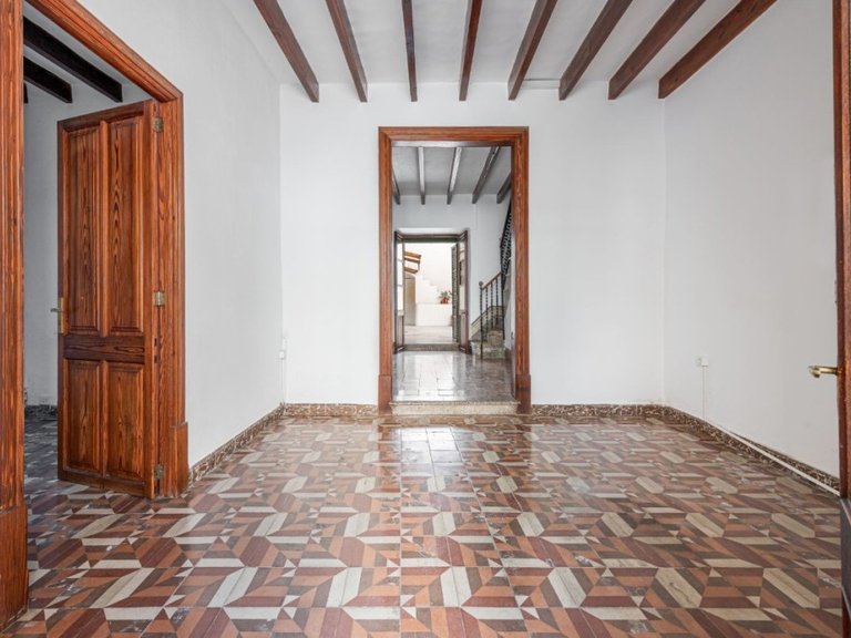 Town House for Sale in Pollença Pueblo, Balearic Islands 4