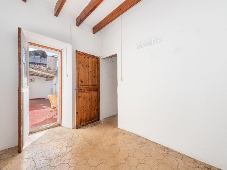 Town House for Sale in Pollença Pueblo, Balearic Islands 10