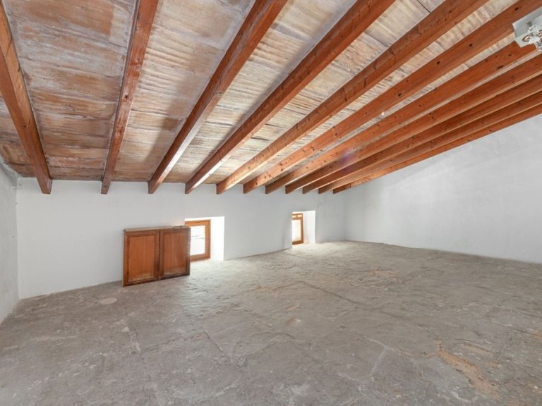 Town House for Sale in Pollença Pueblo, Balearic Islands 13