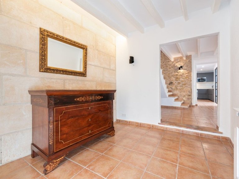 Town House for Sale in Pollença Pueblo, Balearic Islands 16