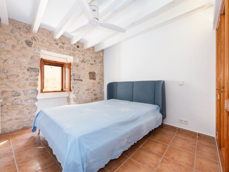Town House for Sale in Pollença Pueblo, Balearic Islands 11