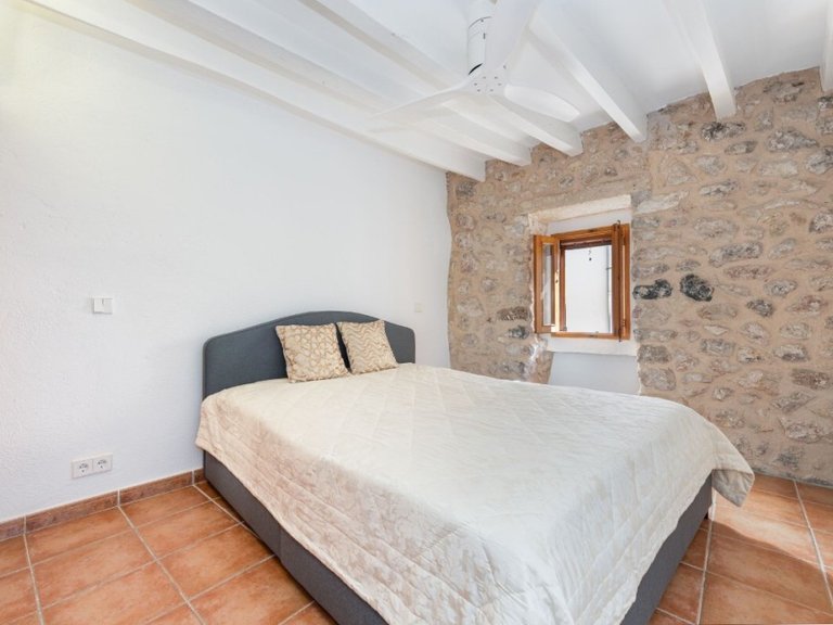 Town House for Sale in Pollença Pueblo, Balearic Islands 12