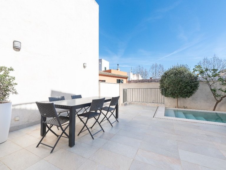 Town House for Sale in Pollença Pueblo, Balearic Islands 2