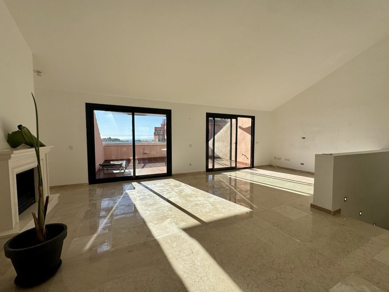 Town House for Sale in Calahonda, Malaga 8