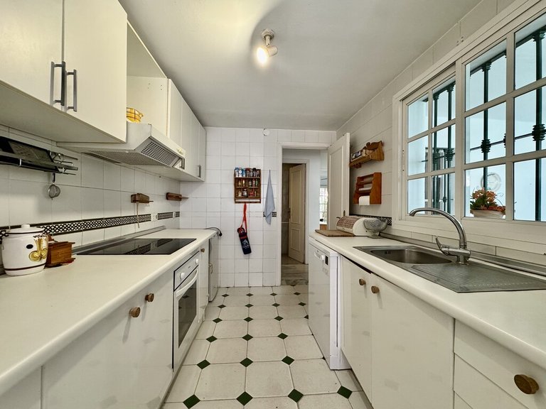 Town House for Sale in Fuengirola, Malaga 8