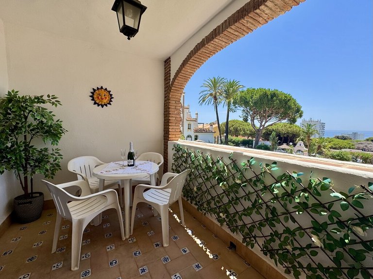 Apartment for Sale in Calahonda, Malaga 1
