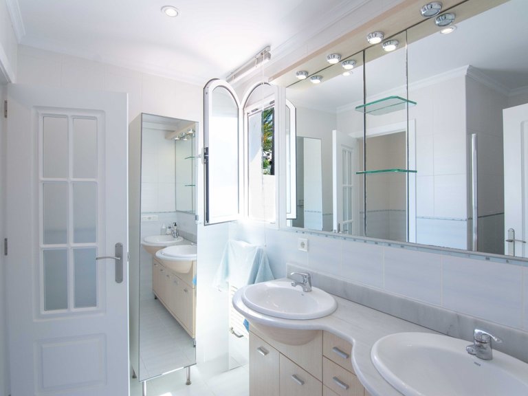 Villa for Sale in Nerja, Malaga 16