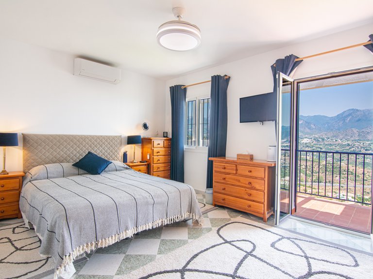 Villa for Sale in Nerja, Malaga 15