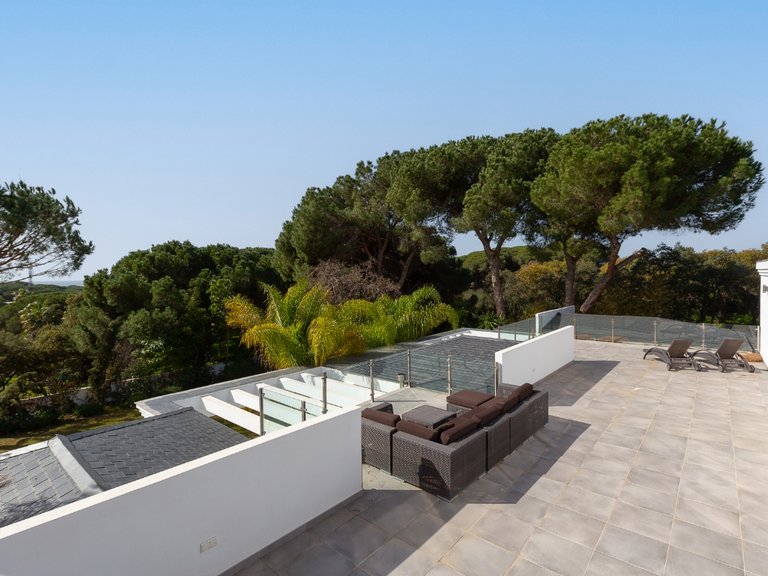 Villa for Sale in Hacienda las Chapas, Marbella, Malaga 5