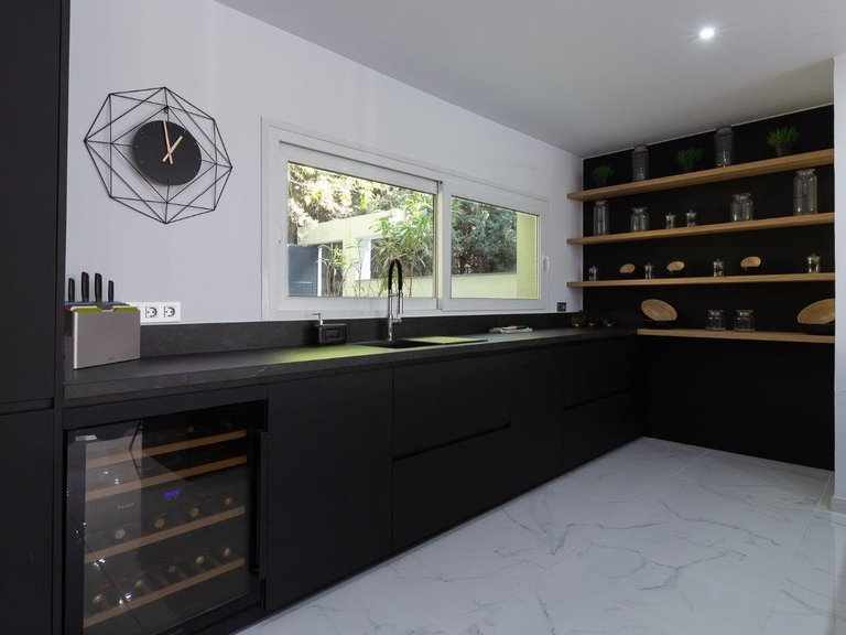 Villa for Sale in Hacienda las Chapas, Marbella, Malaga 6